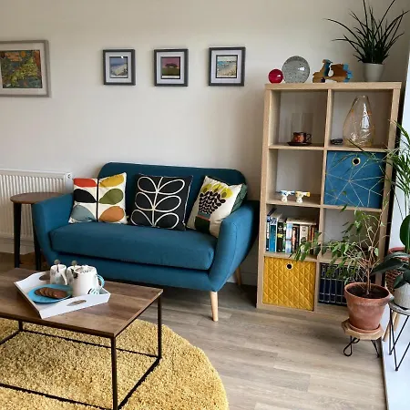 Dog-friendly Stylish Flat, Parking, Nr Lusty Glaze Appartement *