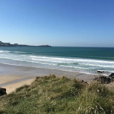 Dog-friendly Stylish Flat, Parking, Nr Lusty Glaze * New Quay